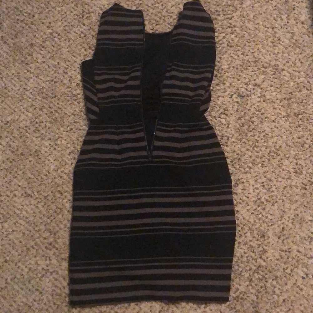 Dress - Picture 3 of 7
